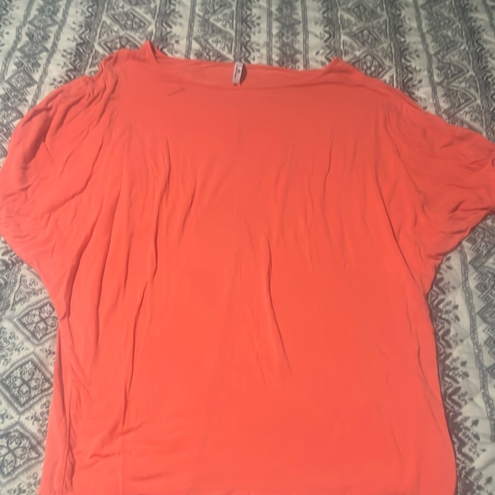 A blouse it’s very in good condition only worn once like new